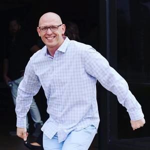 Meet your Posher, Adam